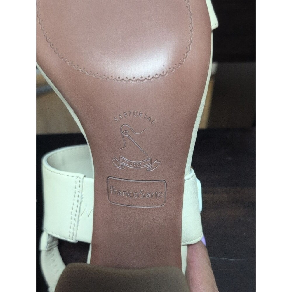 Franco Sarto Omyrah Ivory Block Heel Sandals Slingback Gold Buckle Size 8.5M NIB - Picture 4 of 7
